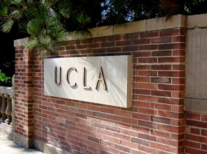 UCLA_Entrance_Sign